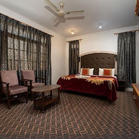 Hotel Al Azrah Srīnagar Zewnętrze zdjęcie