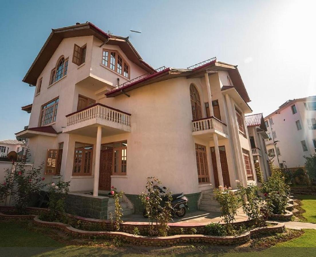 Hotel Al Azrah Srīnagar Zewnętrze zdjęcie